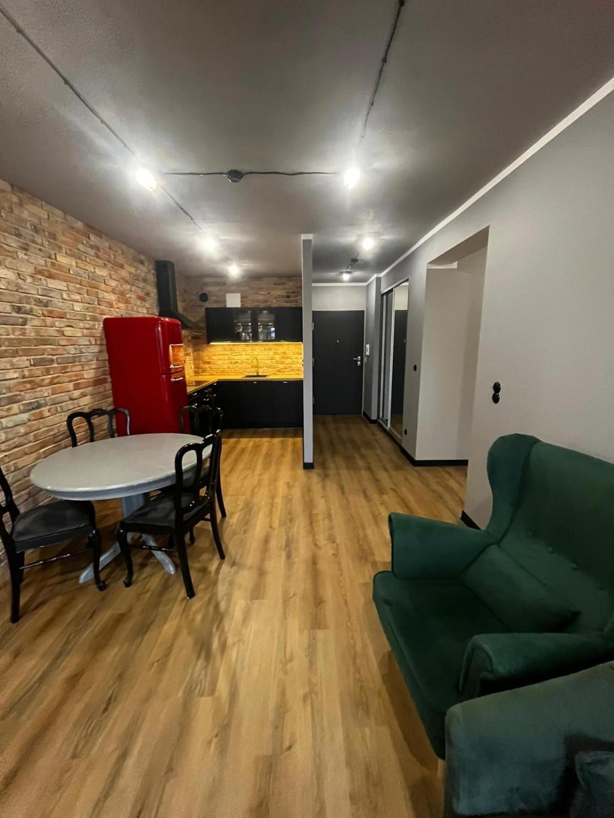 Apartament Z Widokiem Na Stadion Styl Industrialny Jedyny Taki Check In 24 H بوزنان المظهر الخارجي الصورة